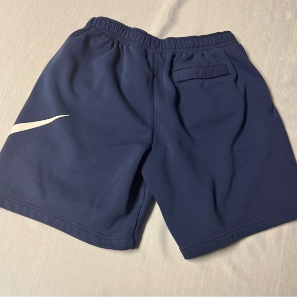 Nike Club Fleece Navy Sweat Shorts Large Big Swoosh Logo - Picture 3 of 4